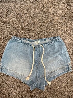 NWT Roxy Light Wash Denim Shorts with Drawstring